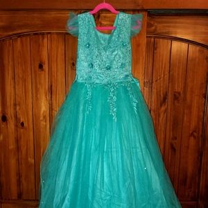 Custom made gown size 7 turquoise